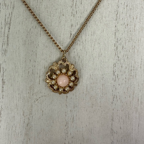 VINTAGE SIGNED SARAH COVENTRY SWEET FLOWER PENDANT NECKLACE - Picture 5 of 10